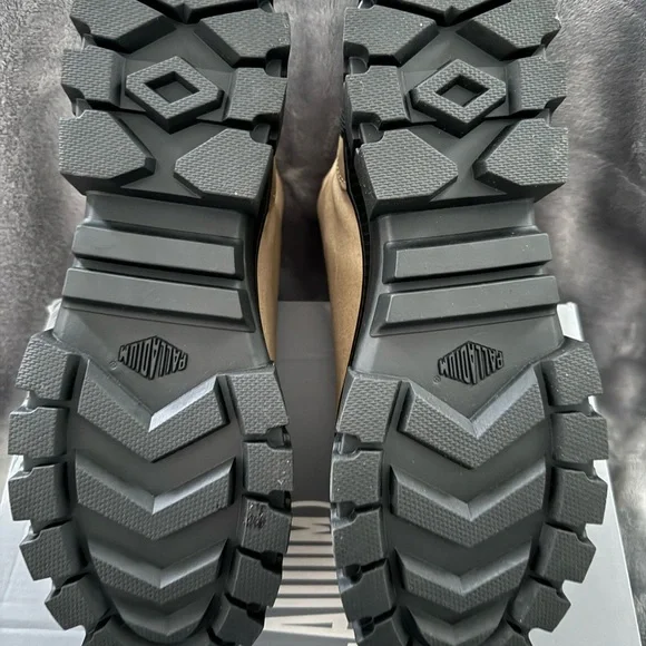 Palladium Women’s Revolt HI TX Boots - size 9 (NEW IN BOX) - Picture 6 of 7